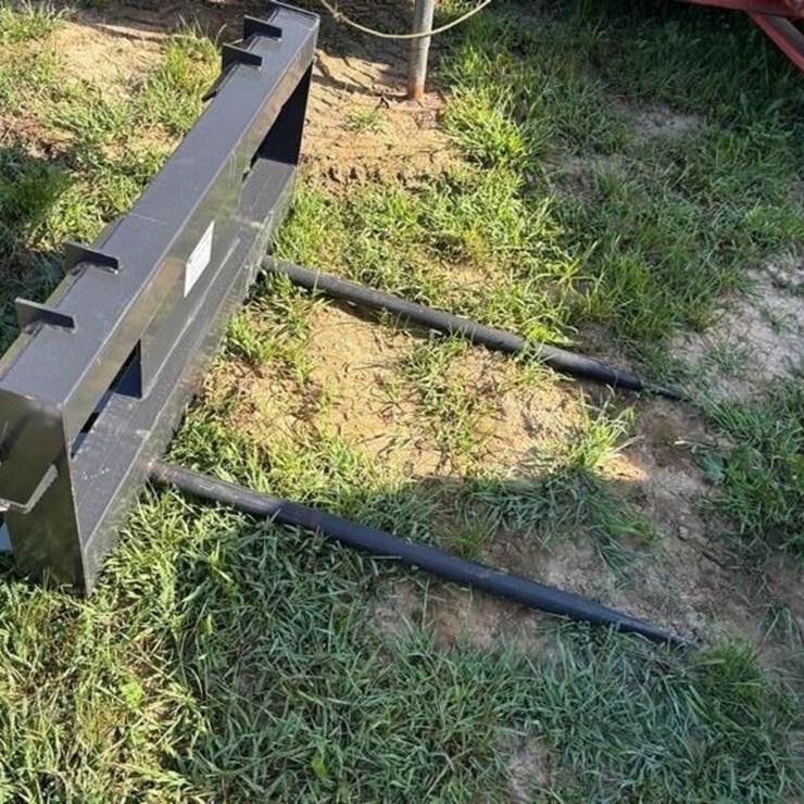 New Universal Mount Bale Spear