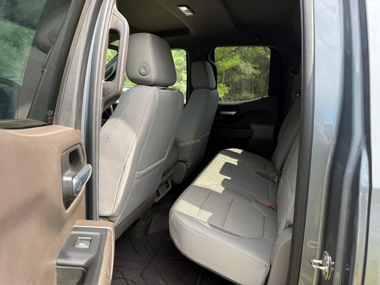 2019-chevrolet-1500-image-5