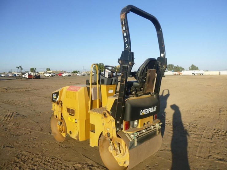 2013-caterpillar-cb22-image-5