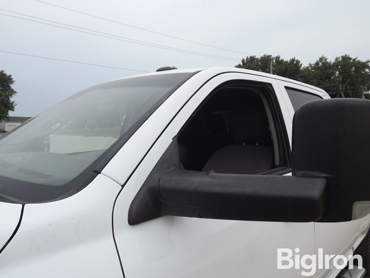 2016-ram-2500-st-image-10