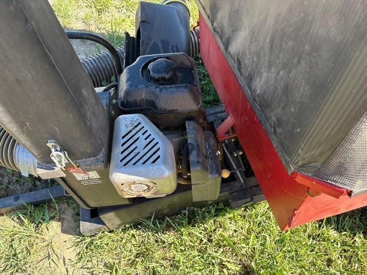 swisher-lawn-vac-with-8.75-hp-engine-image-5