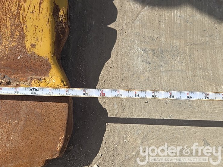 2019-caterpillar-336-image-23