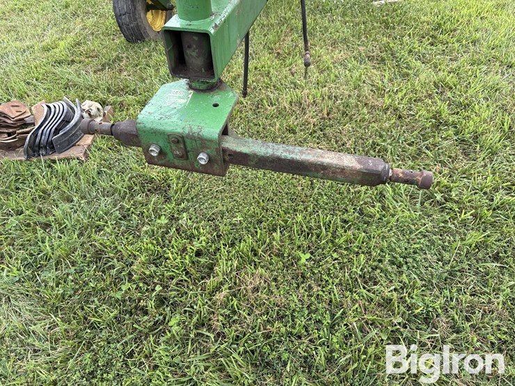 john-deere-2350-2450-image-9