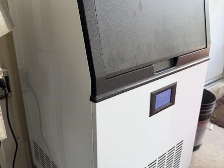 sl---land-honor-100lb-cubic-ice-maker-image-6
