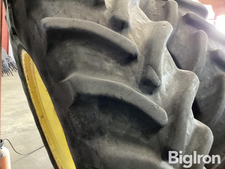 john-deere-520-image-13