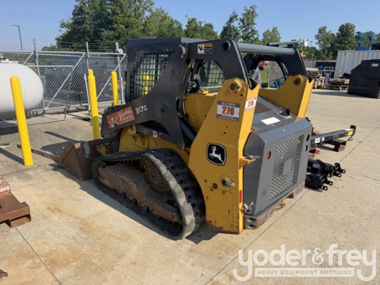 2019-deere-317g-image-2