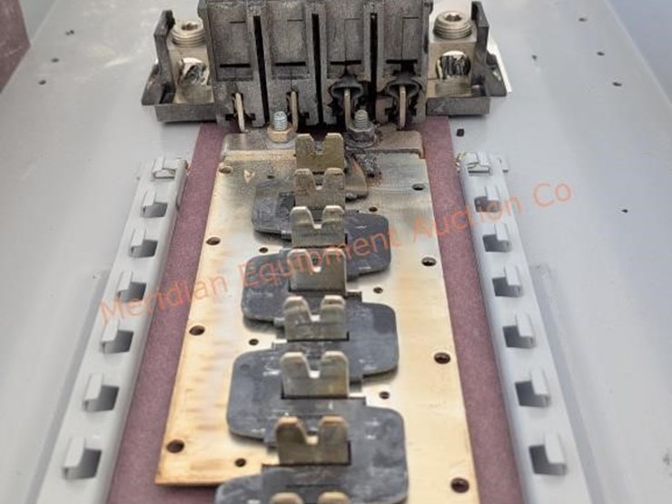 westinghouse-200-amp-16-space-electrical-box-image-11
