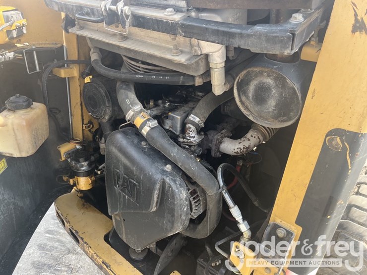 caterpillar-216b-image-21