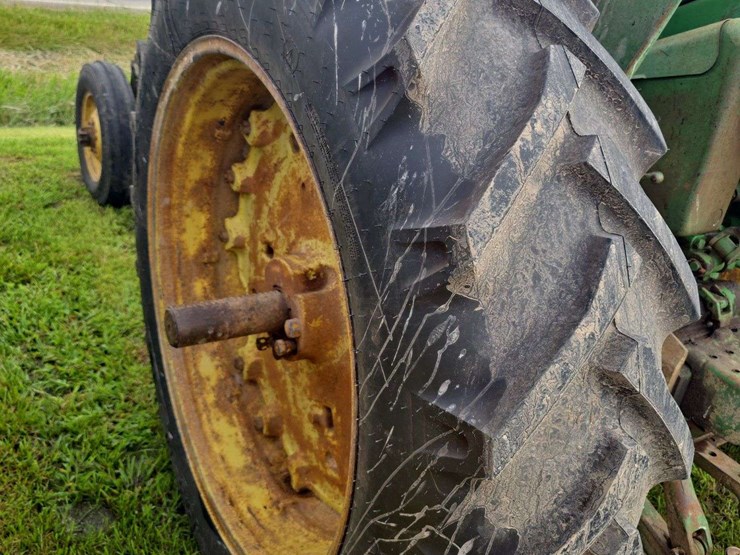 1964-john-deere-3020-image-7