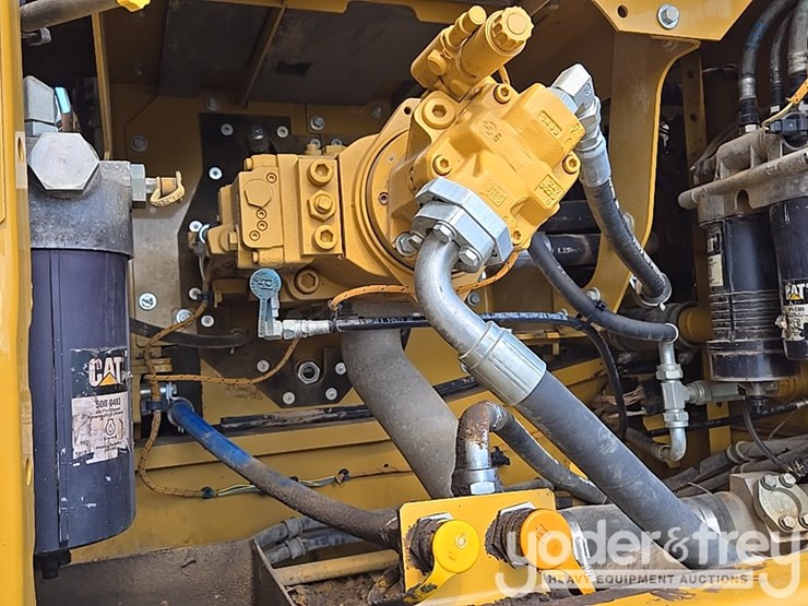 2019-caterpillar-336-image-40