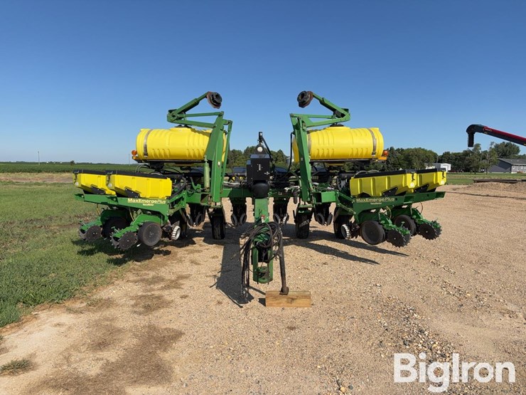 1997-john-deere-1760-image-2