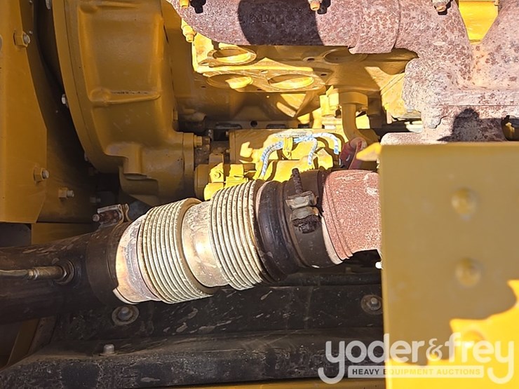 2019-caterpillar-336-image-57