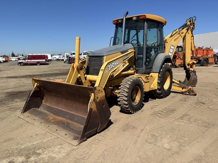 deere-310sg-image-1