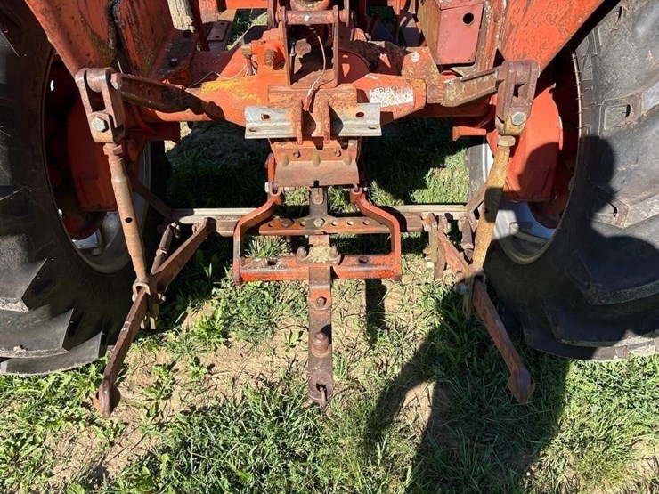 allis-chalmers-d15-series-ii-tractor-image-6