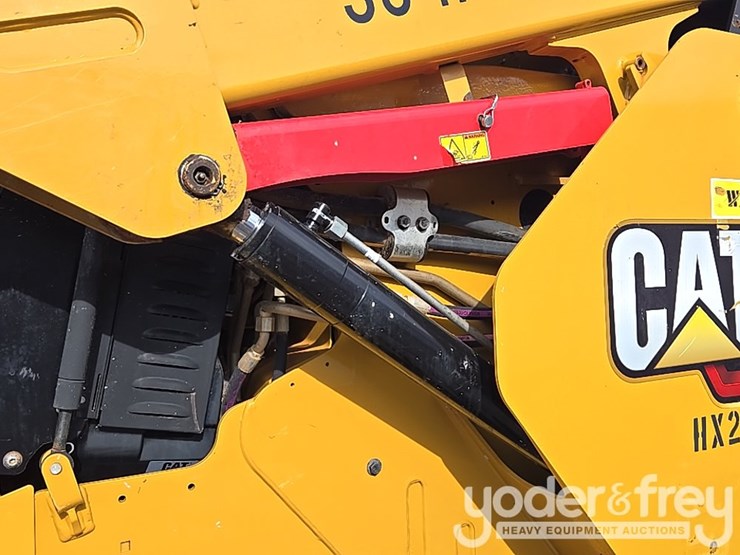 2020-caterpillar-272d-image-21