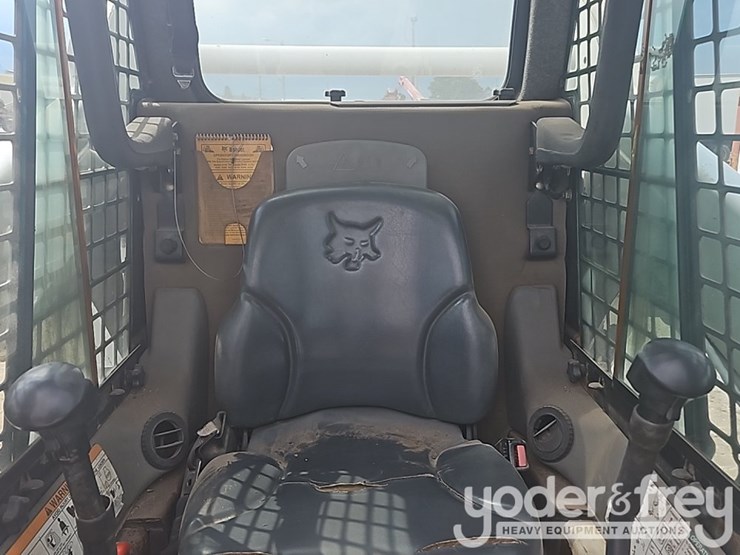 2011-bobcat-s185-image-34