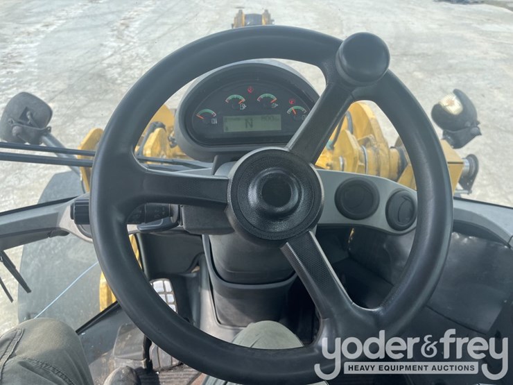 2016-caterpillar-926m-image-45