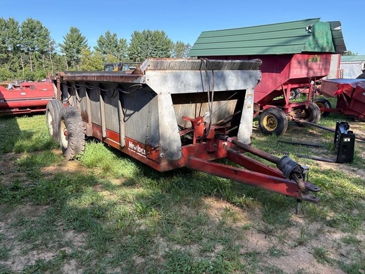 new-idea-tandem-axle-box-spreader-image-4