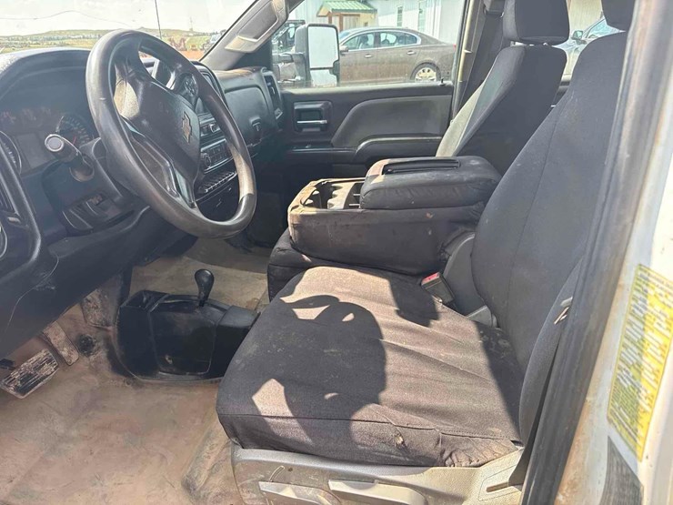 2018-chevrolet-silverado-3500hd-image-56