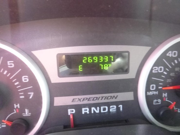2005-ford-expedition-image-14