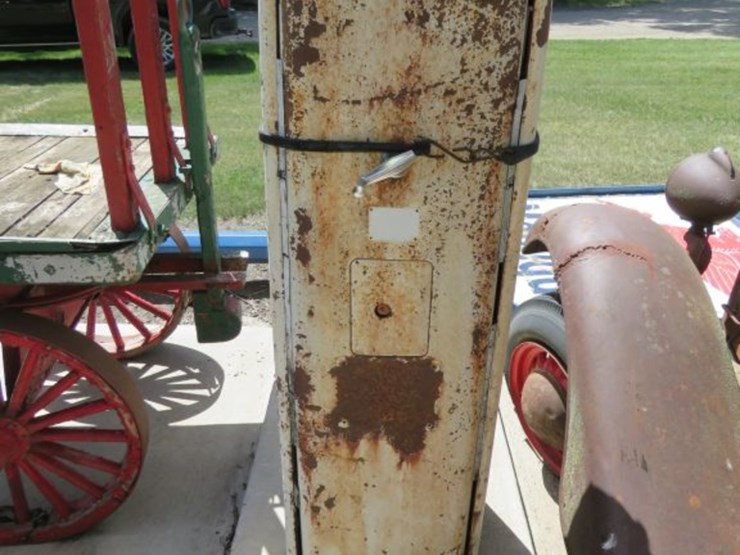 double-sided-computing-gas-pump-image-4
