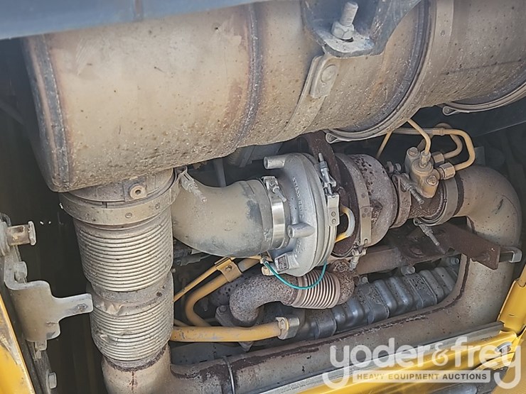 2013-deere-750k-lgp-image-19