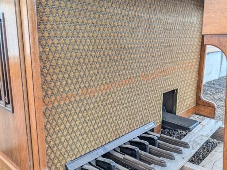 hammond-electric-organ-image-10