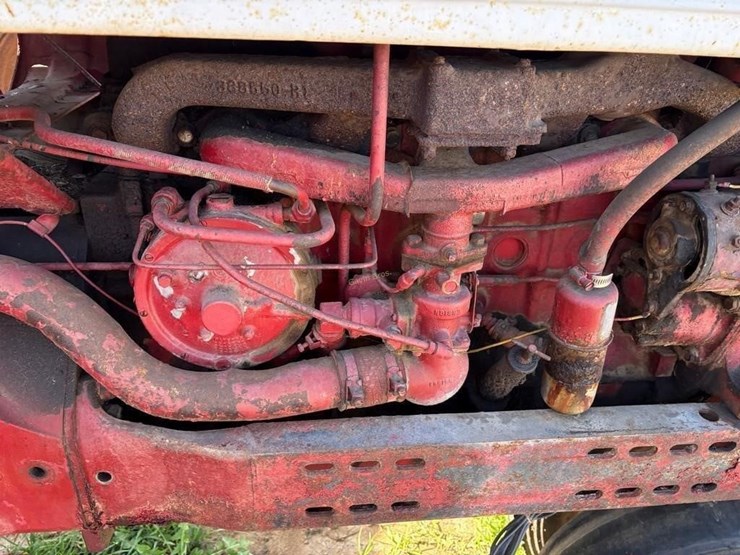 farmall-460-lp-gas-tractor-image-11