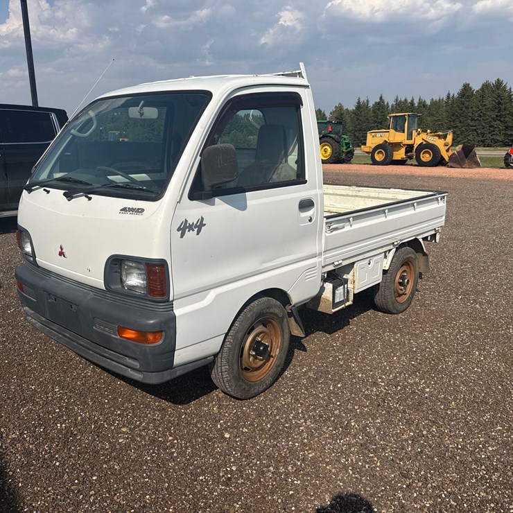 1997 Mitsubishi Multi-Purpose Vehicle