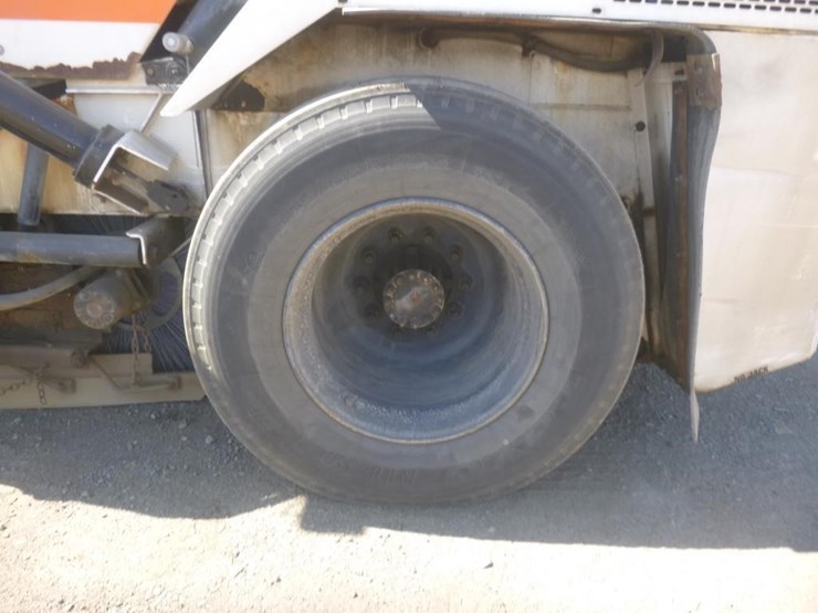 2013-global-m4-sweeper-image-21