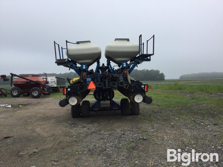 2009-kinze-3700-image-6