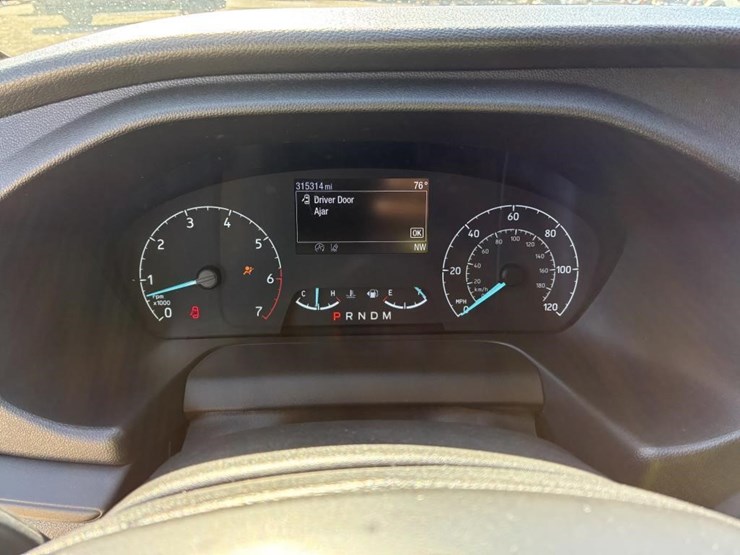 2020-ford-transit-image-16