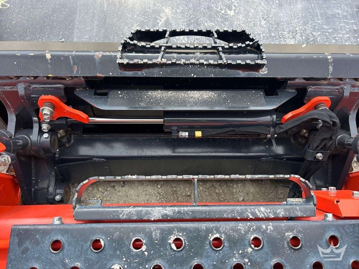 2023-kubota-svl97-2-image-17