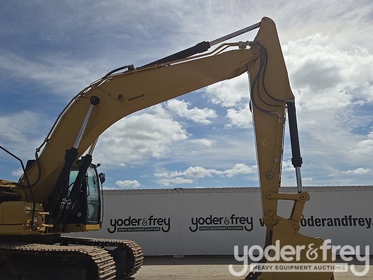 2019-caterpillar-336-image-27