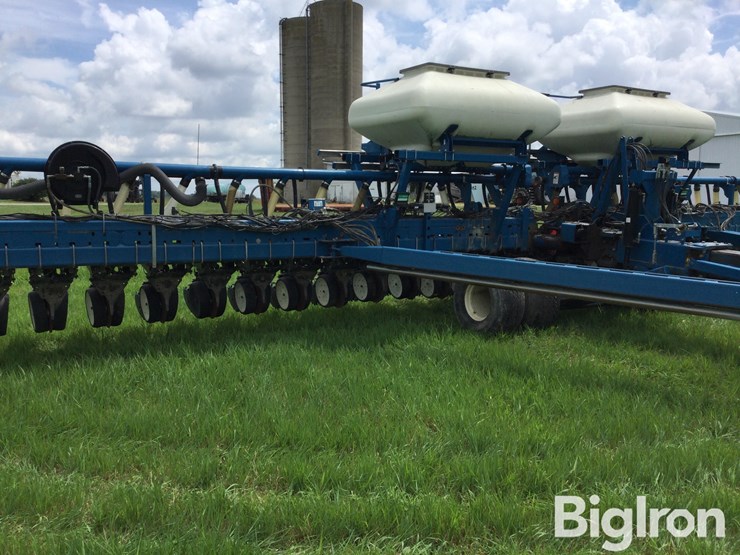 2009-kinze-3700-image-19