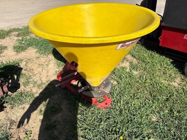 king-kutter-400-broadcast-spreader-image-4