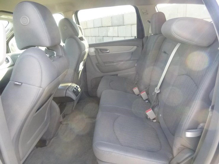 2015-chevrolet-traverse-image-14