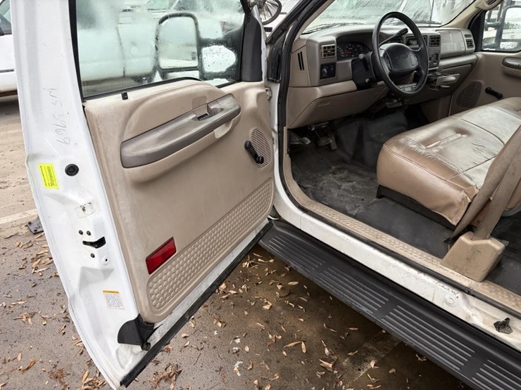2002-ford-f250-image-13