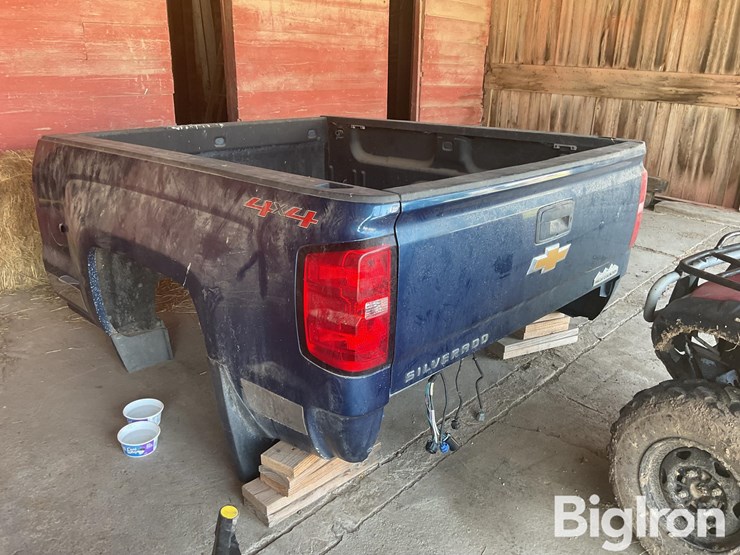 2015-chevrolet-2500hd-image-3