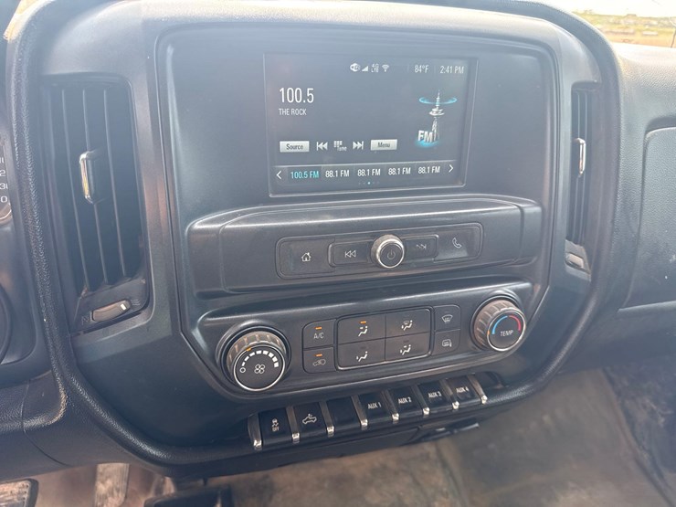 2018-chevrolet-silverado-3500hd-image-23