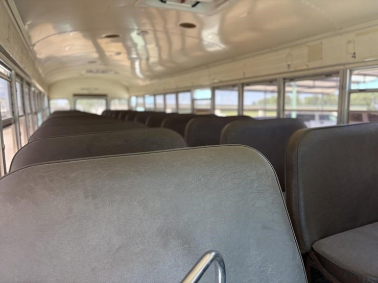 l3---1989-bluebird-school-bus-image-8