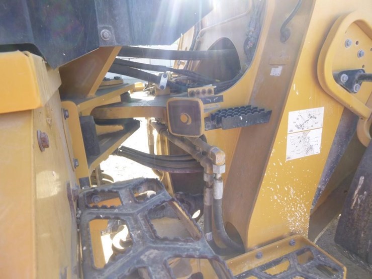 2022-caterpillar-930m-image-34