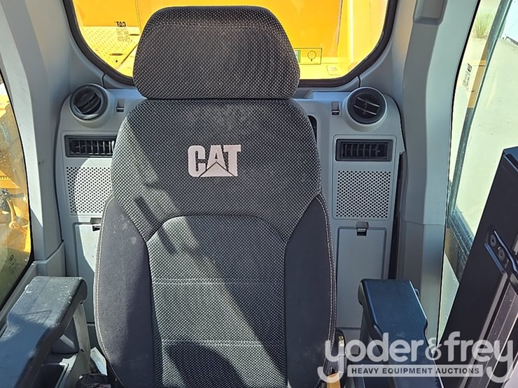 2019-caterpillar-336-image-76