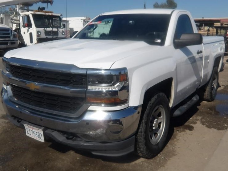 2016-chevrolet-silverado-1500-image-2