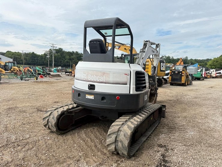 2011-bobcat-e50-image-4