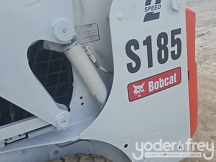 2011-bobcat-s185-image-18