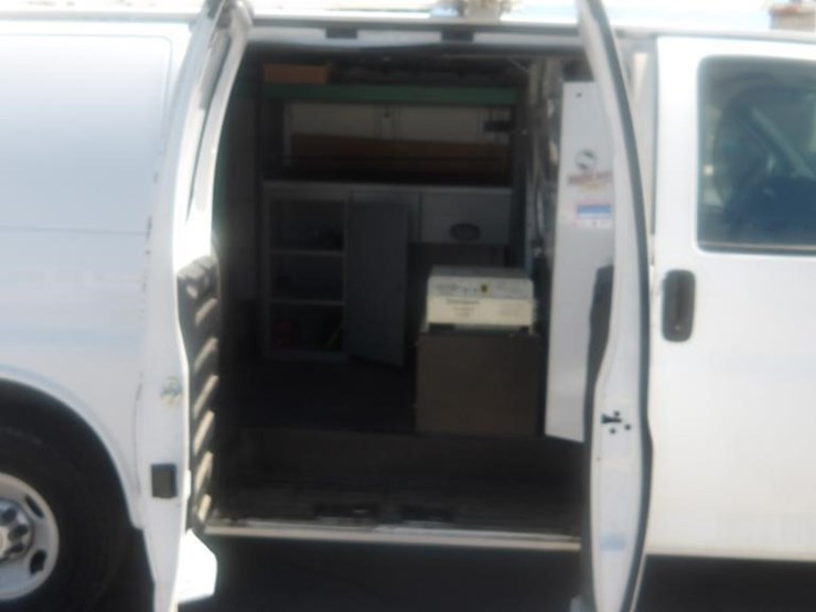 2014-utility-van-image-13