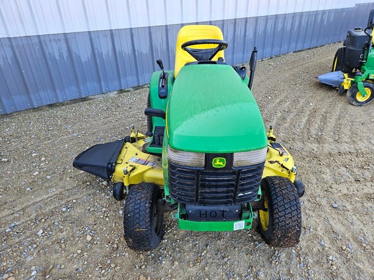 john-deere-245-image-8