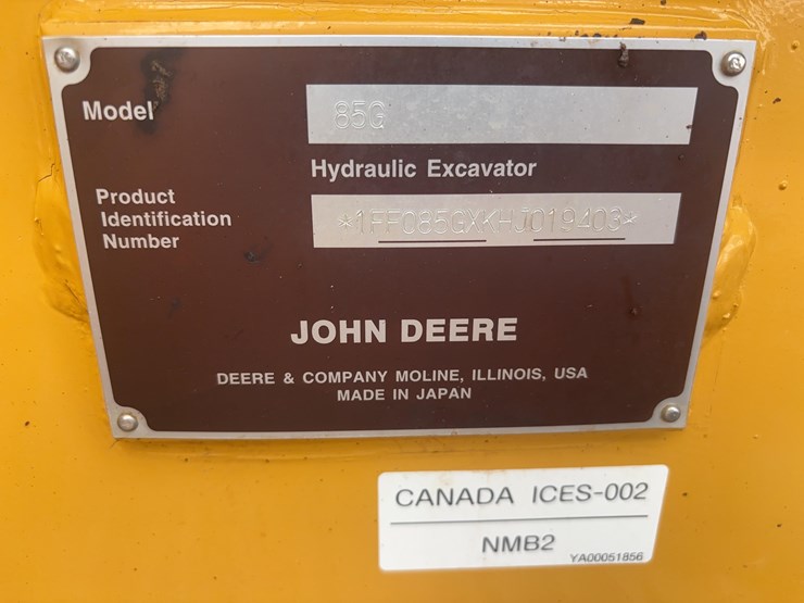 2017-deere-85g-image-35