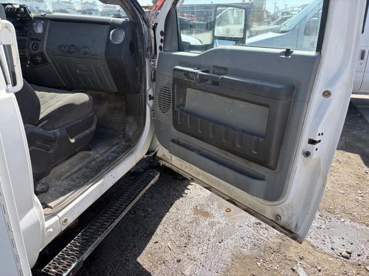 2012-ford-f450-image-11